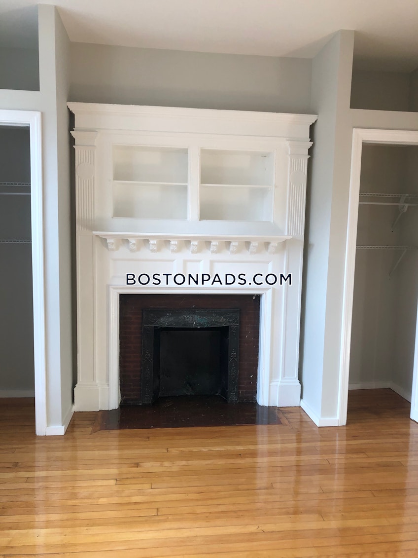 Boston - $4,155 /month