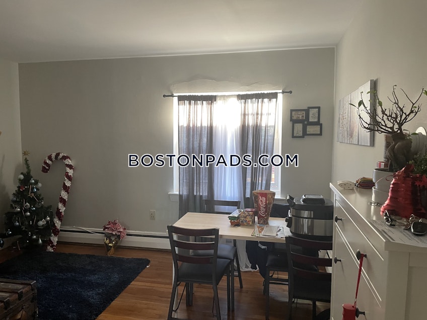 Boston - $2,800 /month