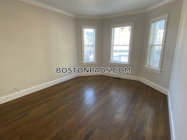 Boston - $3,950 /mo