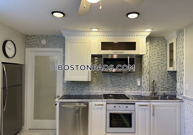 Boston - $2,200 /mo