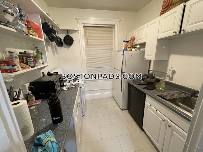 Boston - $2,100 /mo