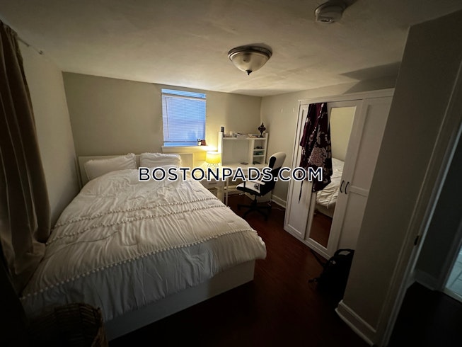 Boston - $2,720 /mo