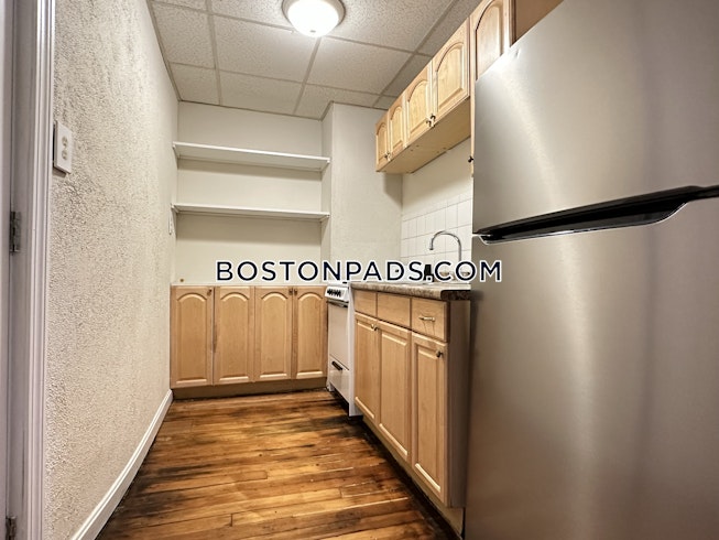 Boston - $4,350 /mo
