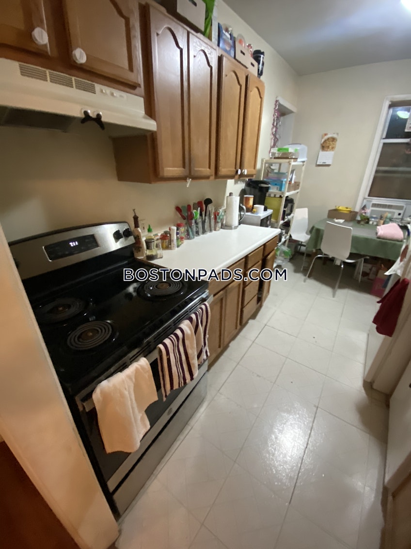 Boston - $2,600 /month