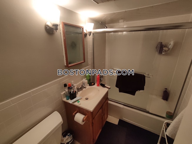 Boston - $2,100 /mo