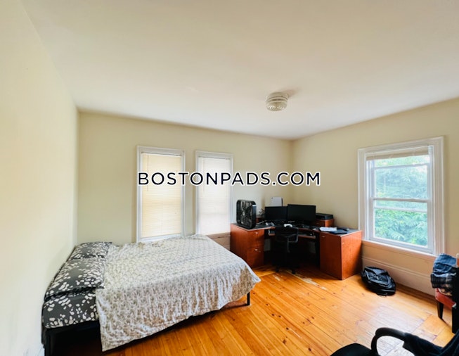 Boston - $6,500 /mo