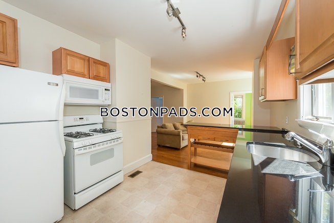 Boston - $3,995 /mo