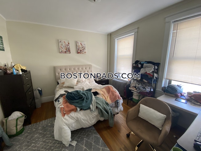 Boston - $3,200 /mo