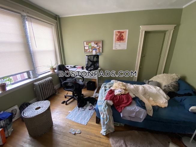 Boston - $3,200 /mo