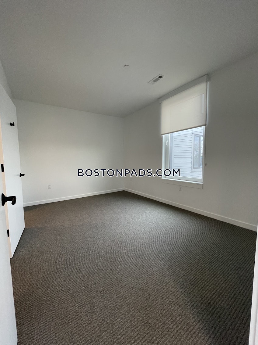 Boston - $2,658 /month