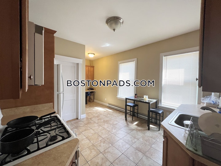 somerville-3-beds-1-bath-davis-square-4050-4551989 