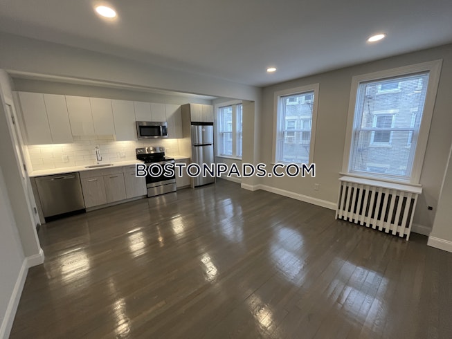 Boston - $2,975 /mo