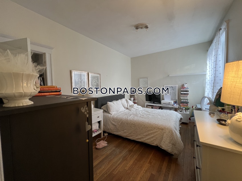 Brookline - $2,400 /month