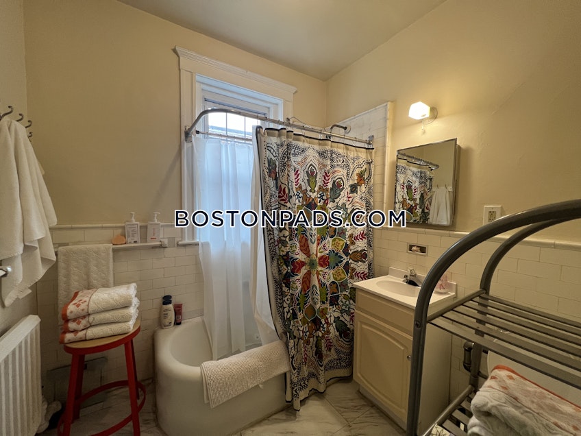 Brookline - $2,400 /month