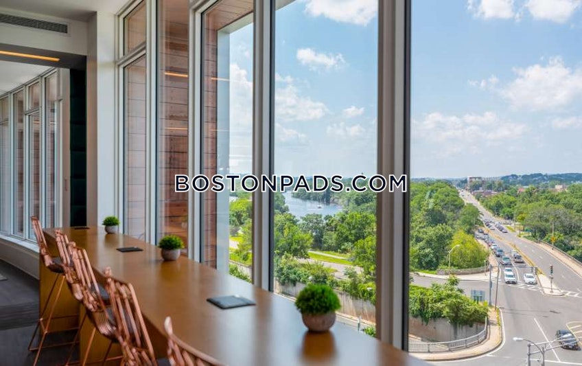 Boston - $3,814 /month