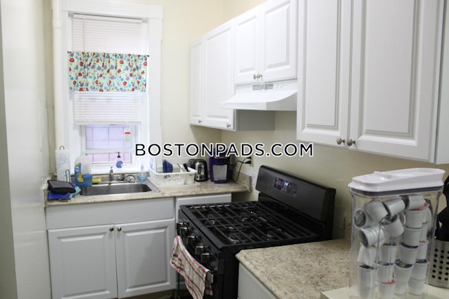 Boston - $3,000 /mo