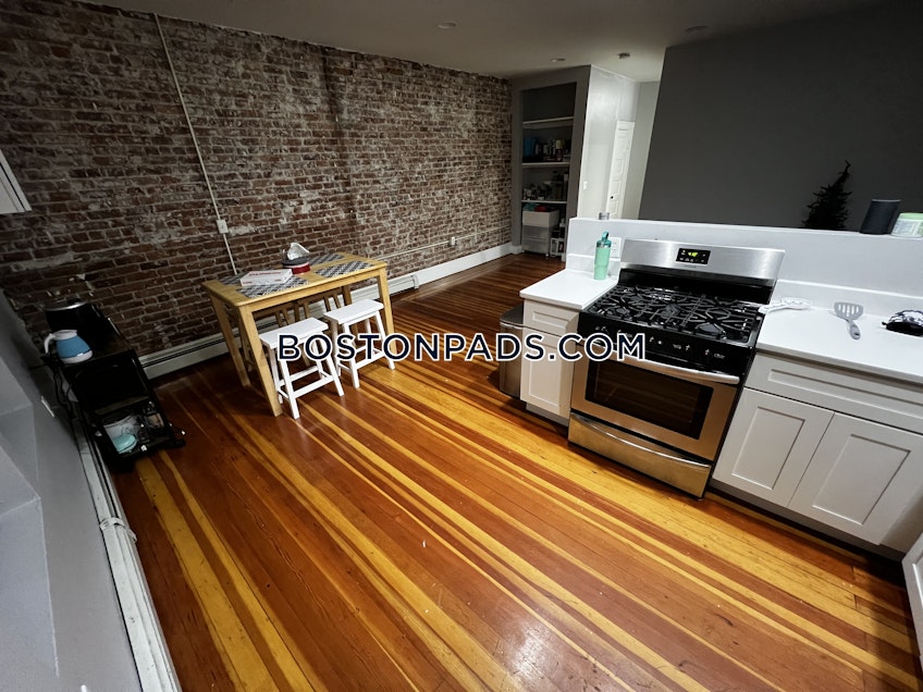 Boston - $3,400 /month