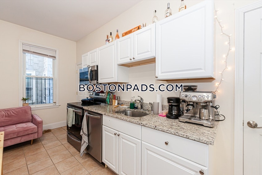 Boston - $3,900 /month