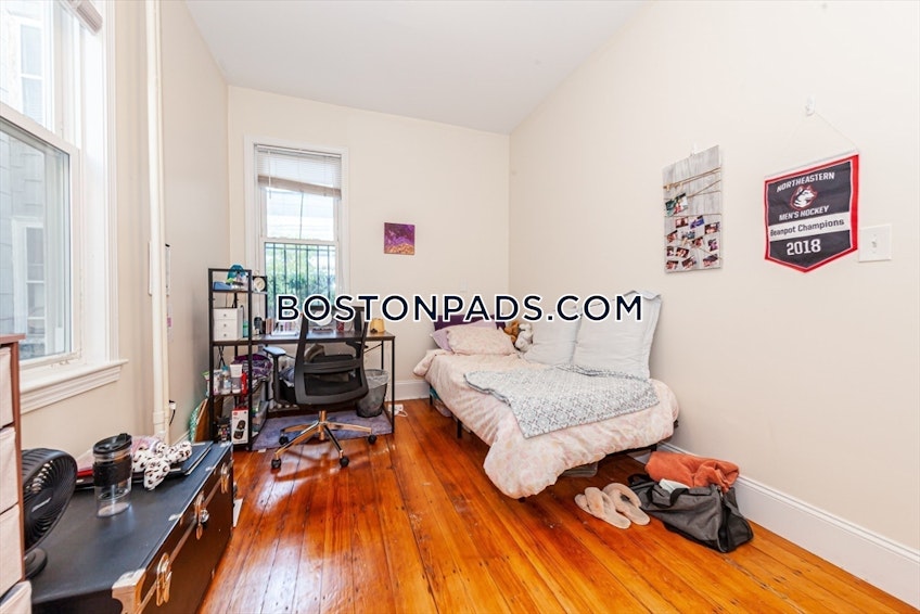 Boston - $3,900 /month