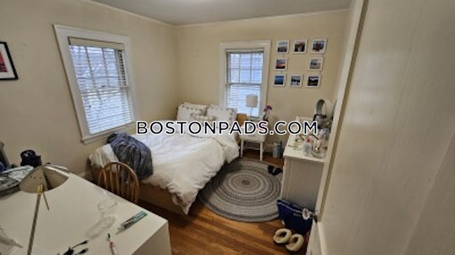 Boston - $9,600 /mo