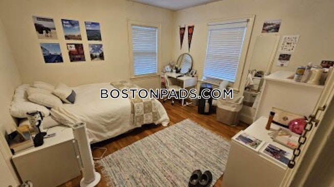 Boston - $9,600 /mo
