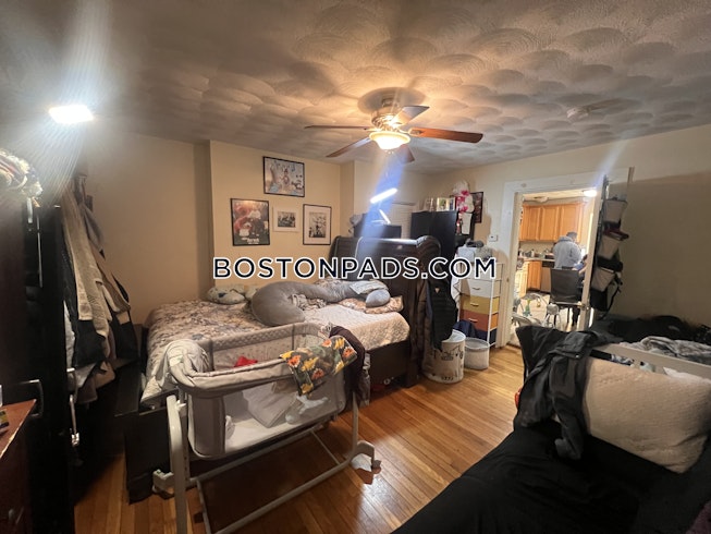 Boston - $2,950 /mo