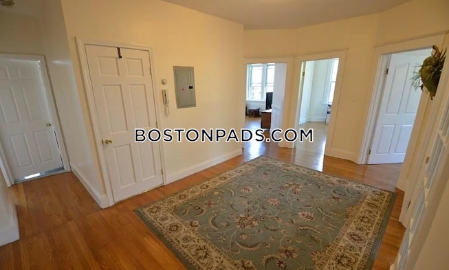 Boston - $5,000 /mo