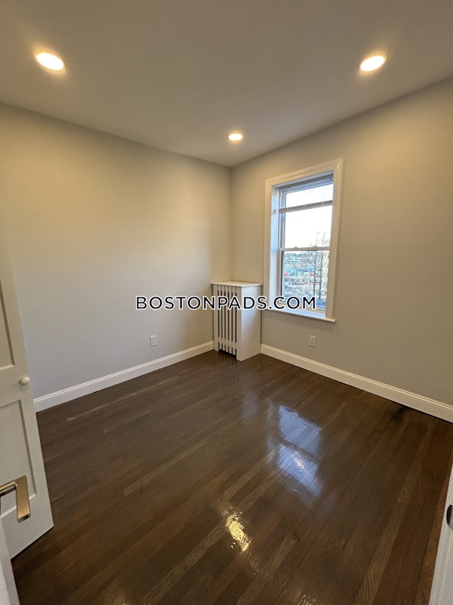 Boston - $3,000 /mo