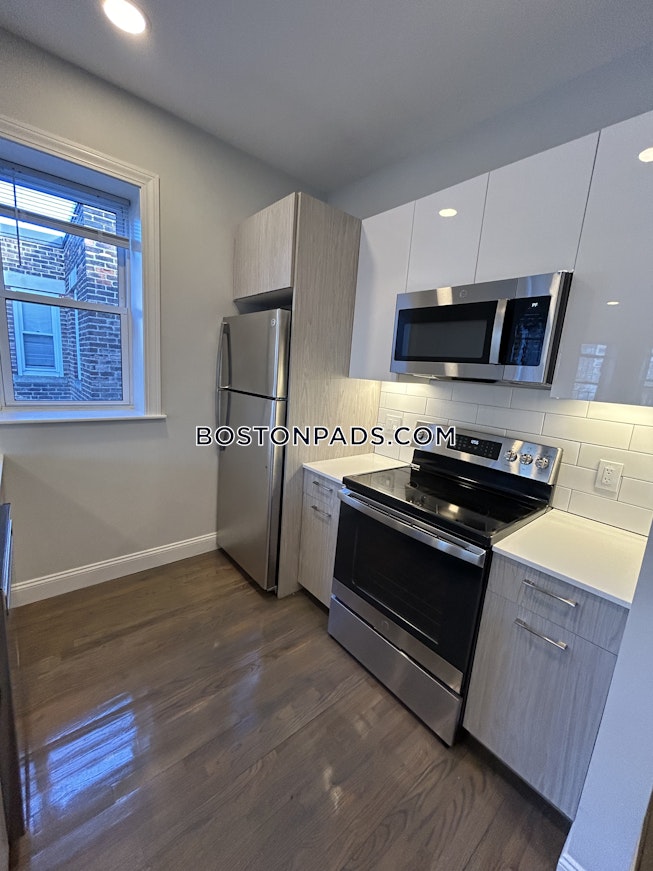 Boston - $3,000 /mo