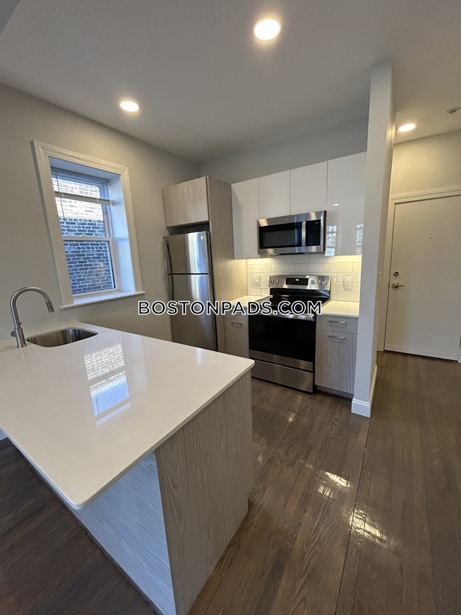 Boston - $3,000 /mo