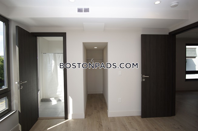 Boston - $5,600 /mo