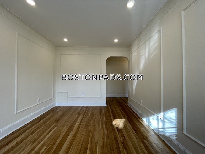 Boston - $2,895 /mo