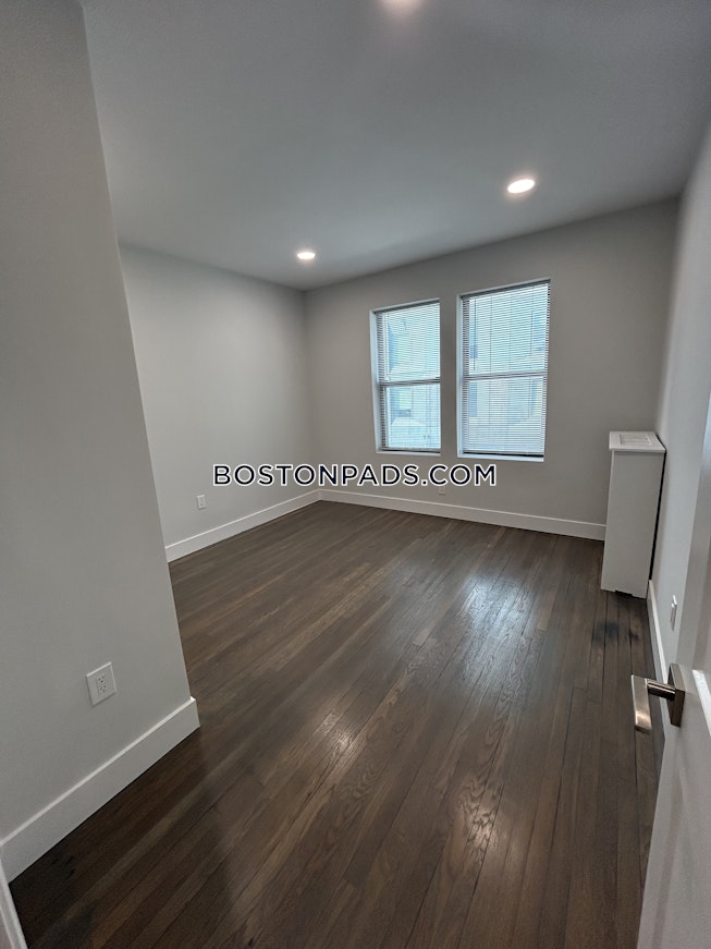 Boston - $2,950 /mo