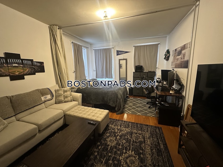 Boston - $3,300 /month