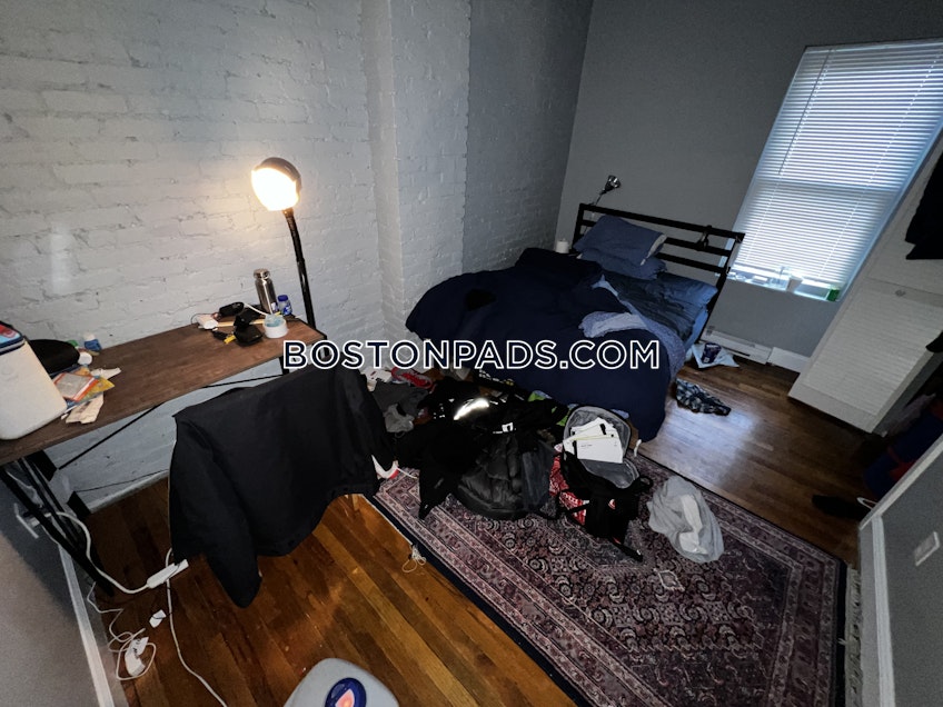 Boston - $2,995 /month