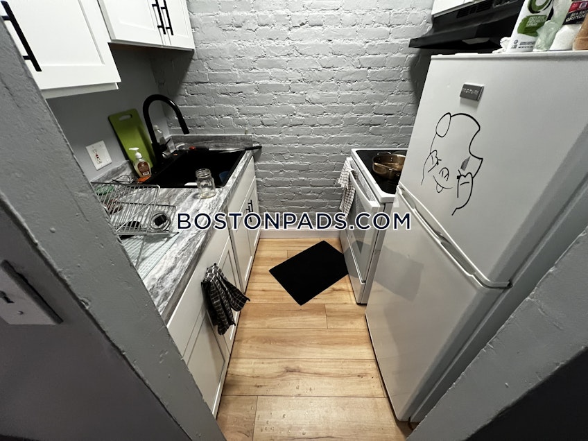 Boston - $2,995 /month