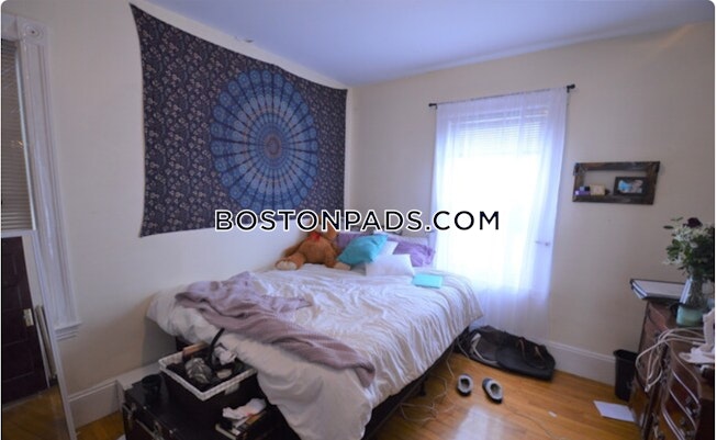 Boston - $4,000 /mo