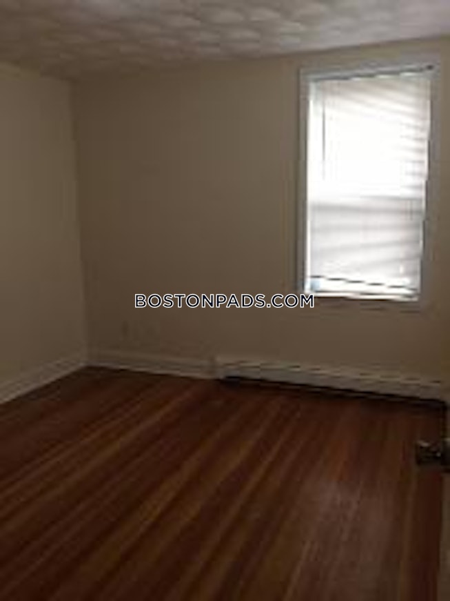 Boston - $2,950 /mo