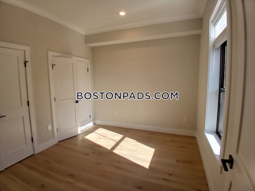 Boston - $4,175 /month