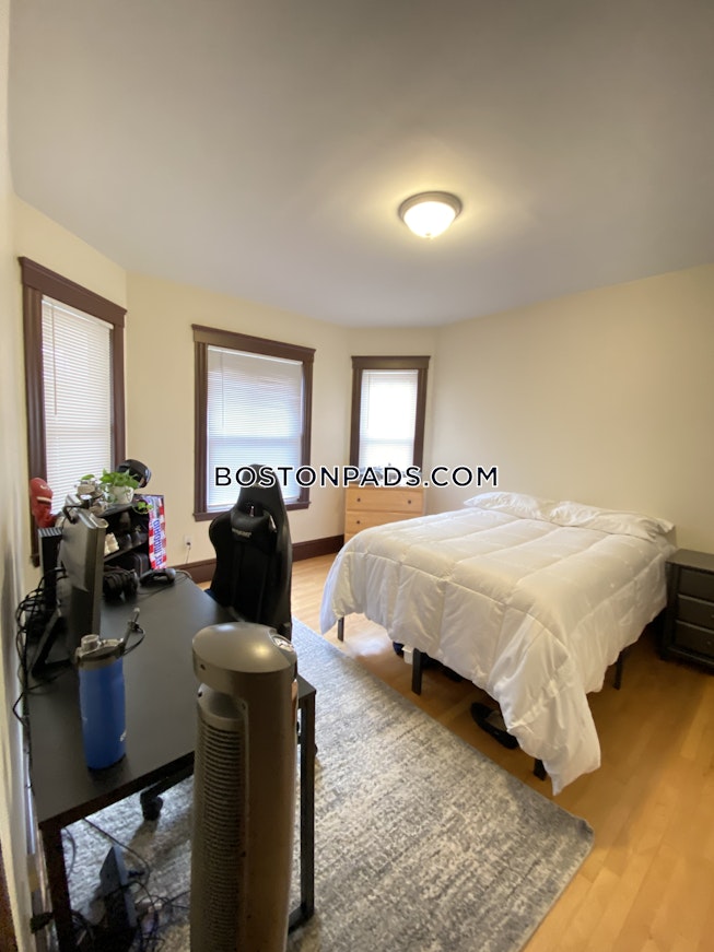 Boston - $4,000 /mo