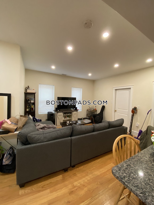 Boston - $3,800 /mo