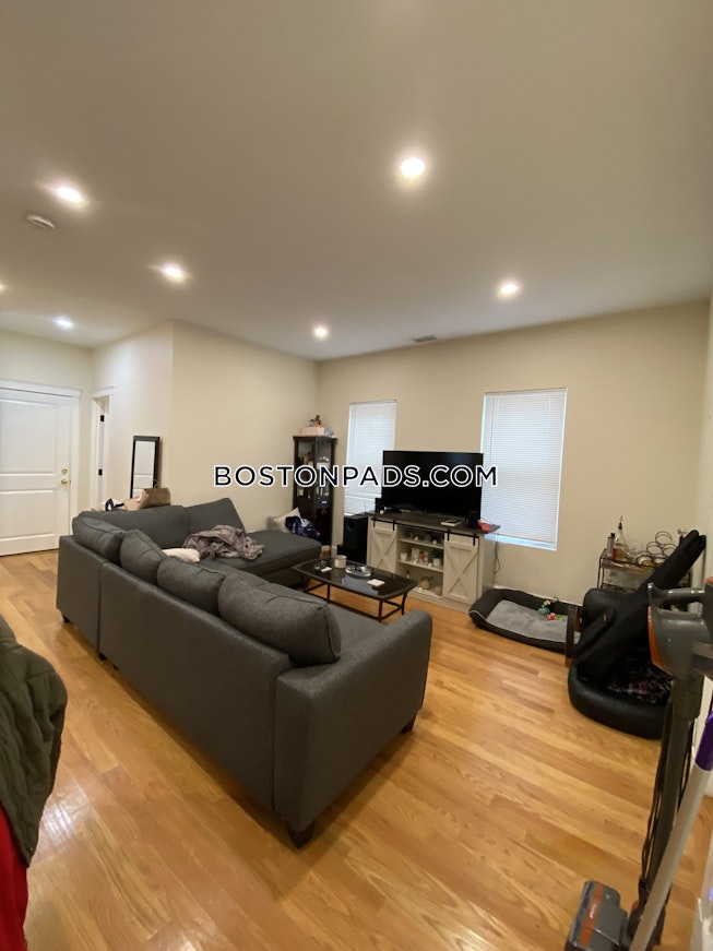 Boston - $3,800 /mo