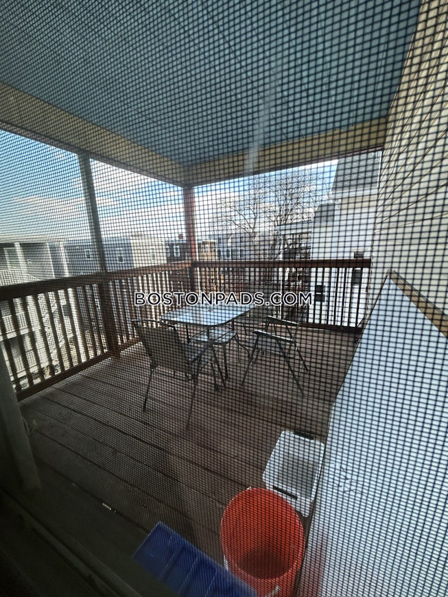 Boston - $3,400 /mo