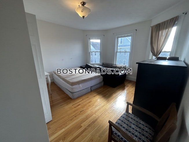 Boston - $3,400 /mo