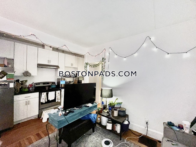 Boston - $3,200 /mo