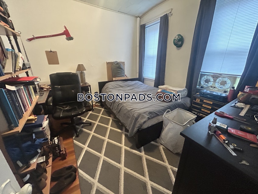 Boston - $3,300 /month