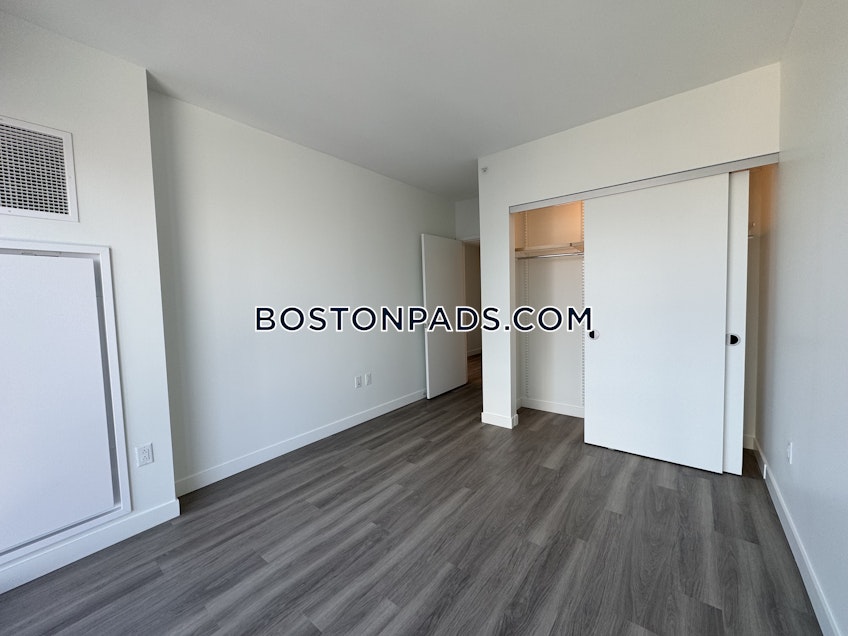 Boston - $7,595 /month