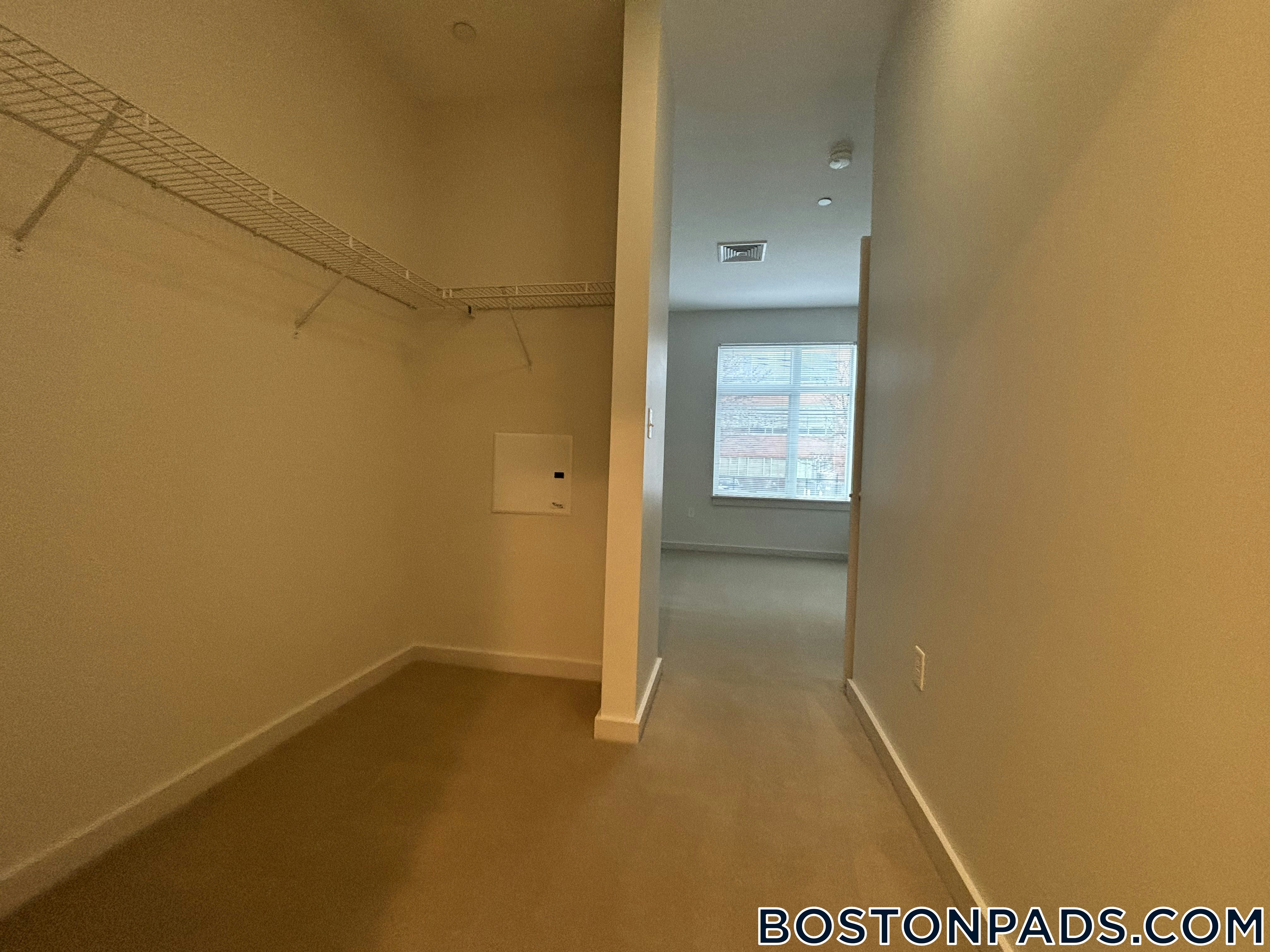 Cambridge - $3,378