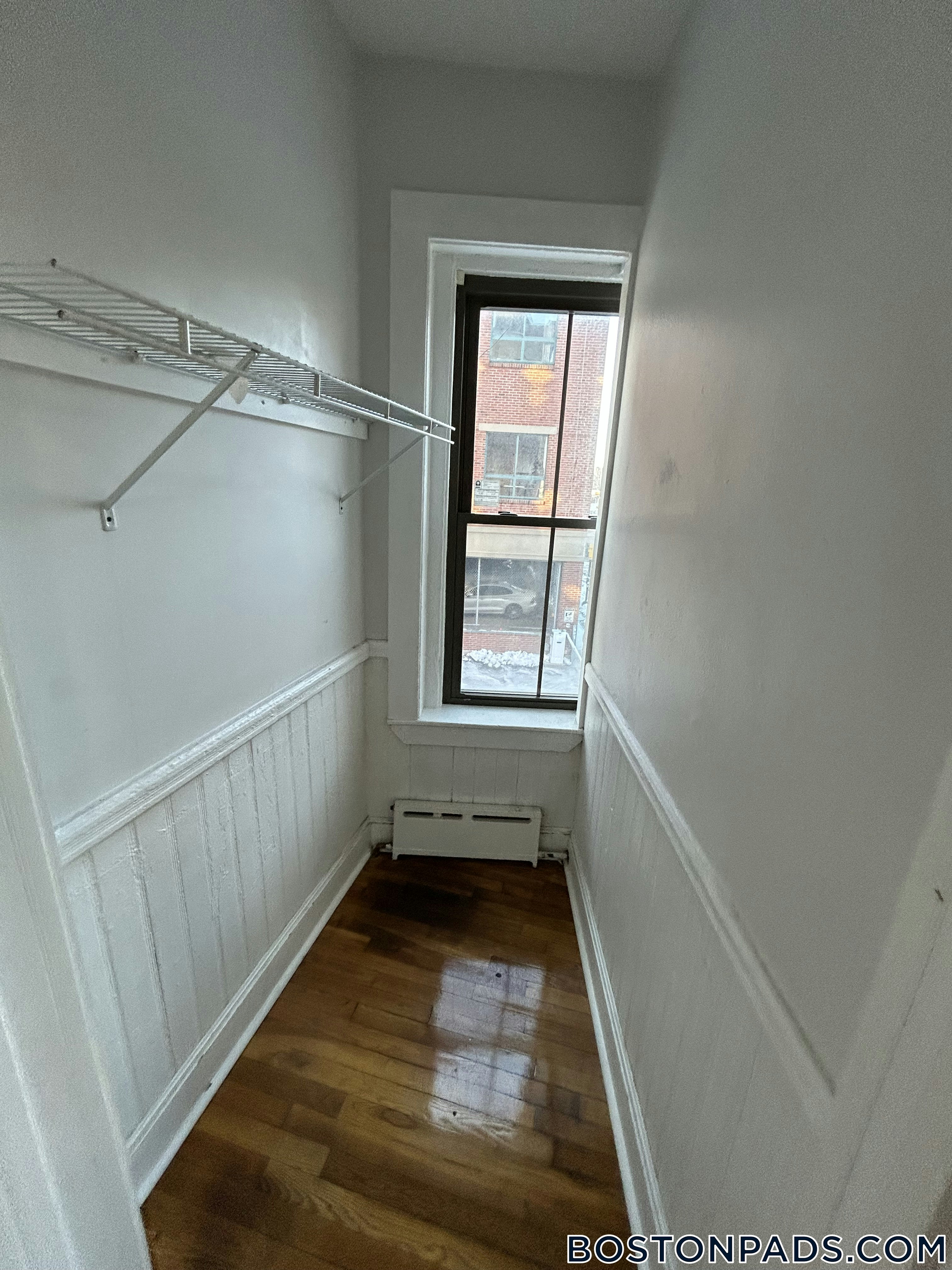 Cambridge - $3,900