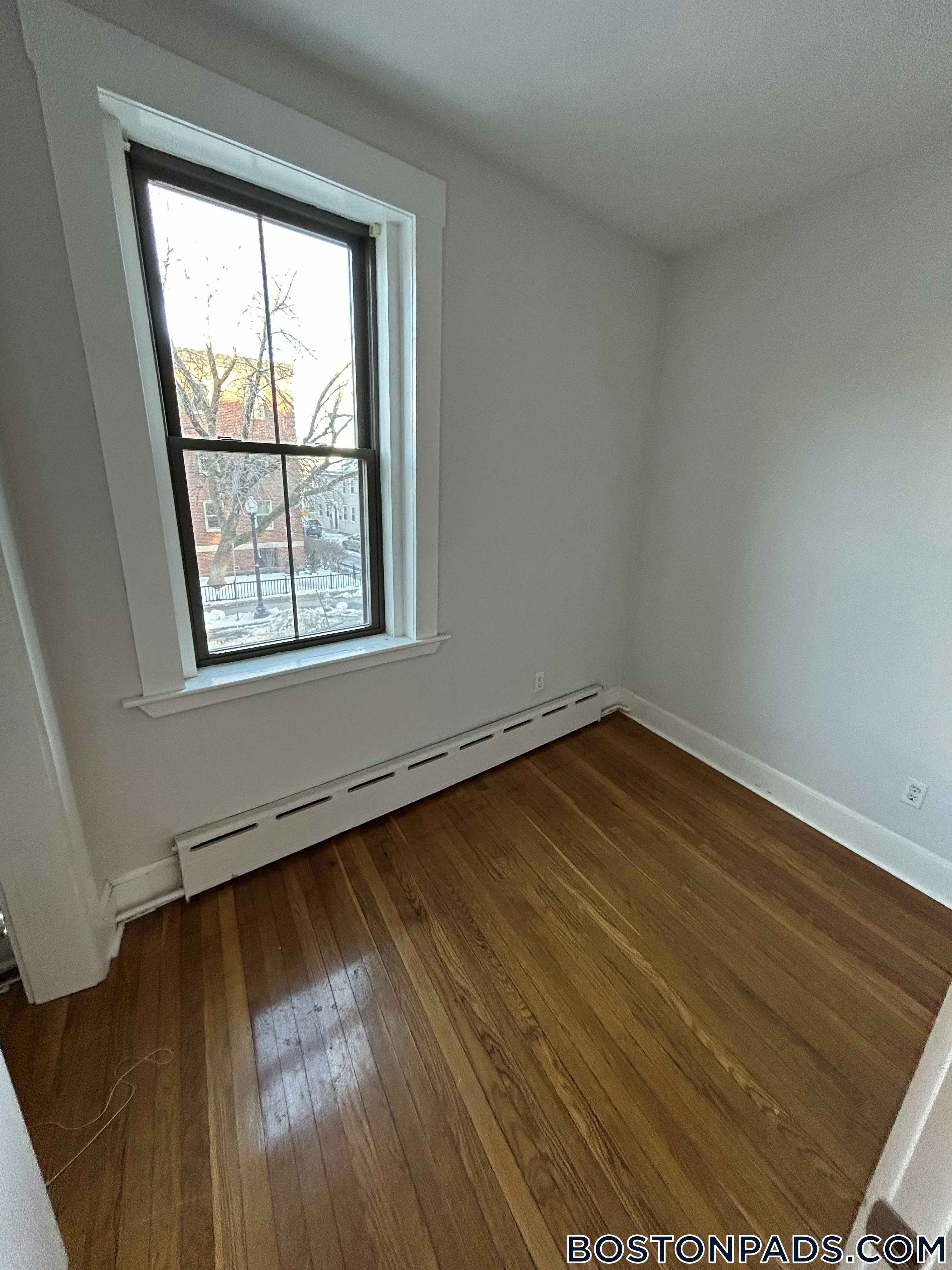 Cambridge - $3,900